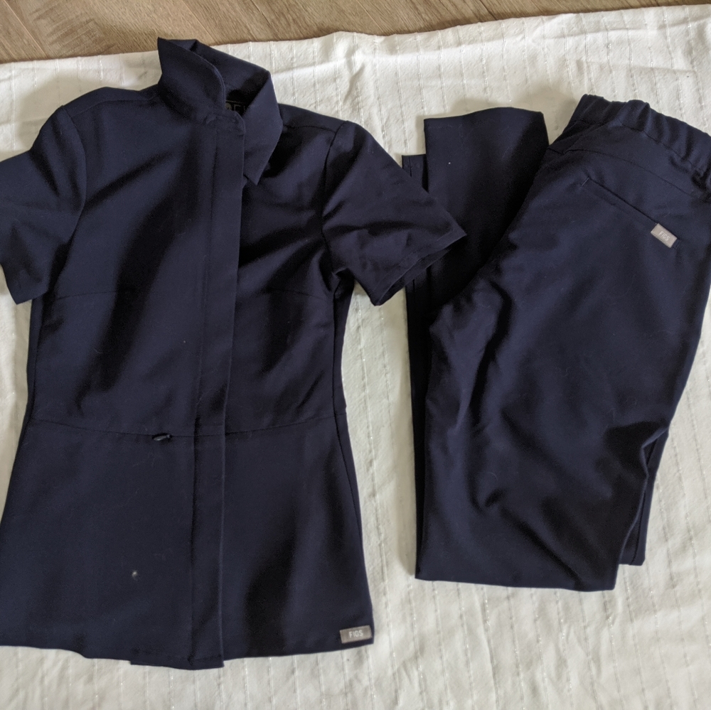 Figs scrubs
